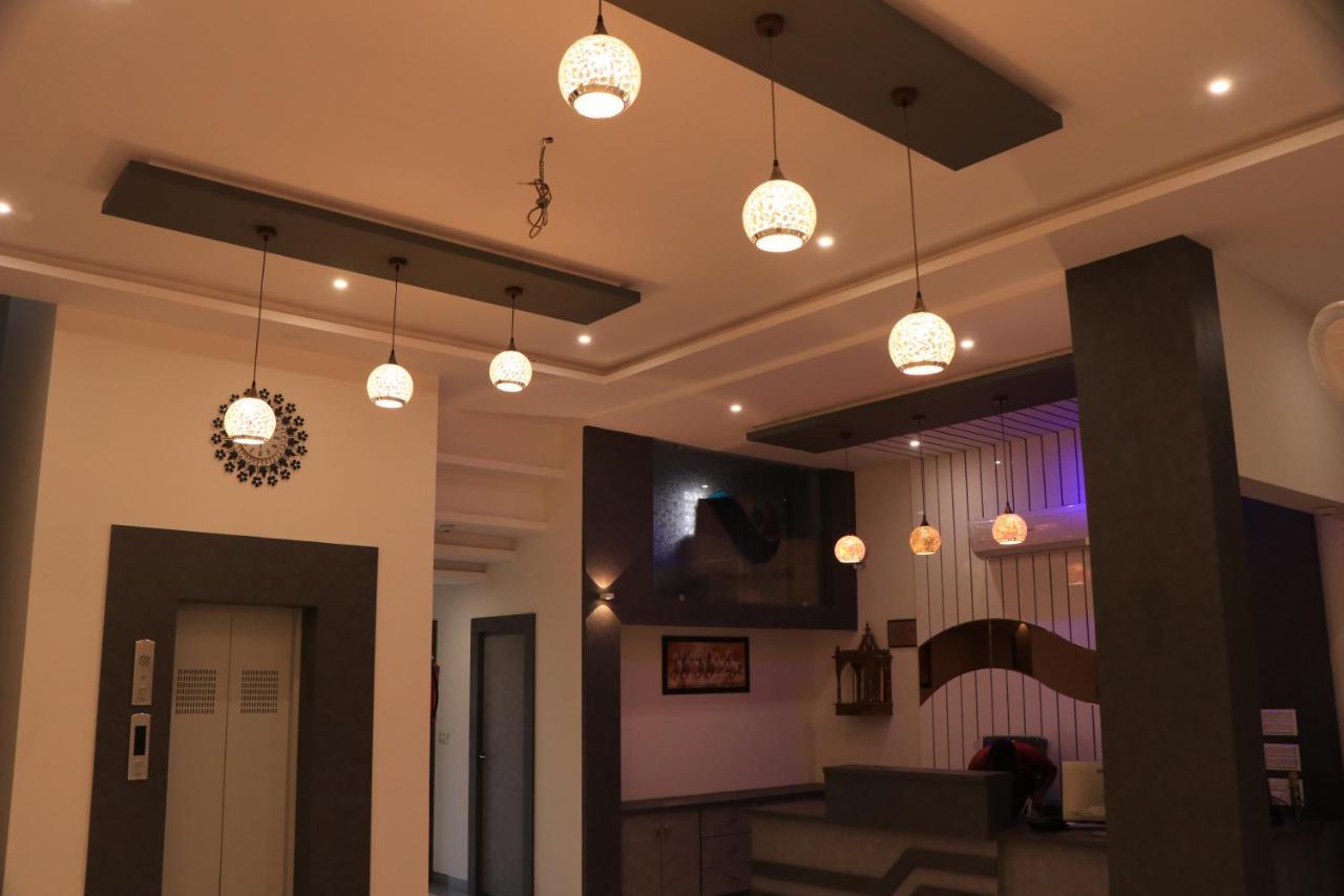 Hotel Viraj Residency Bhuj Extérieur photo
