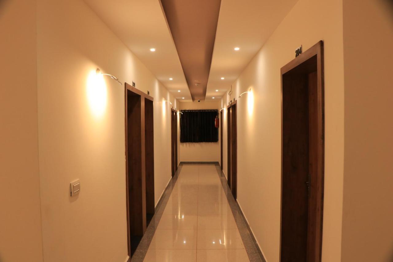 Hotel Viraj Residency Bhuj Extérieur photo