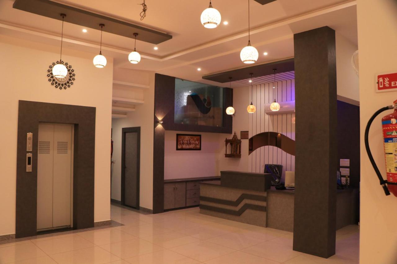 Hotel Viraj Residency Bhuj Extérieur photo