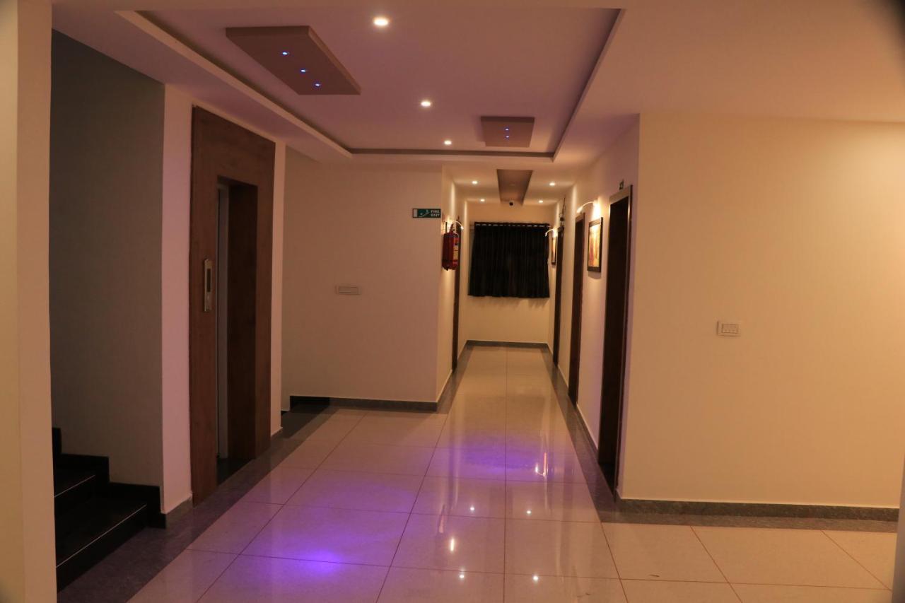 Hotel Viraj Residency Bhuj Extérieur photo