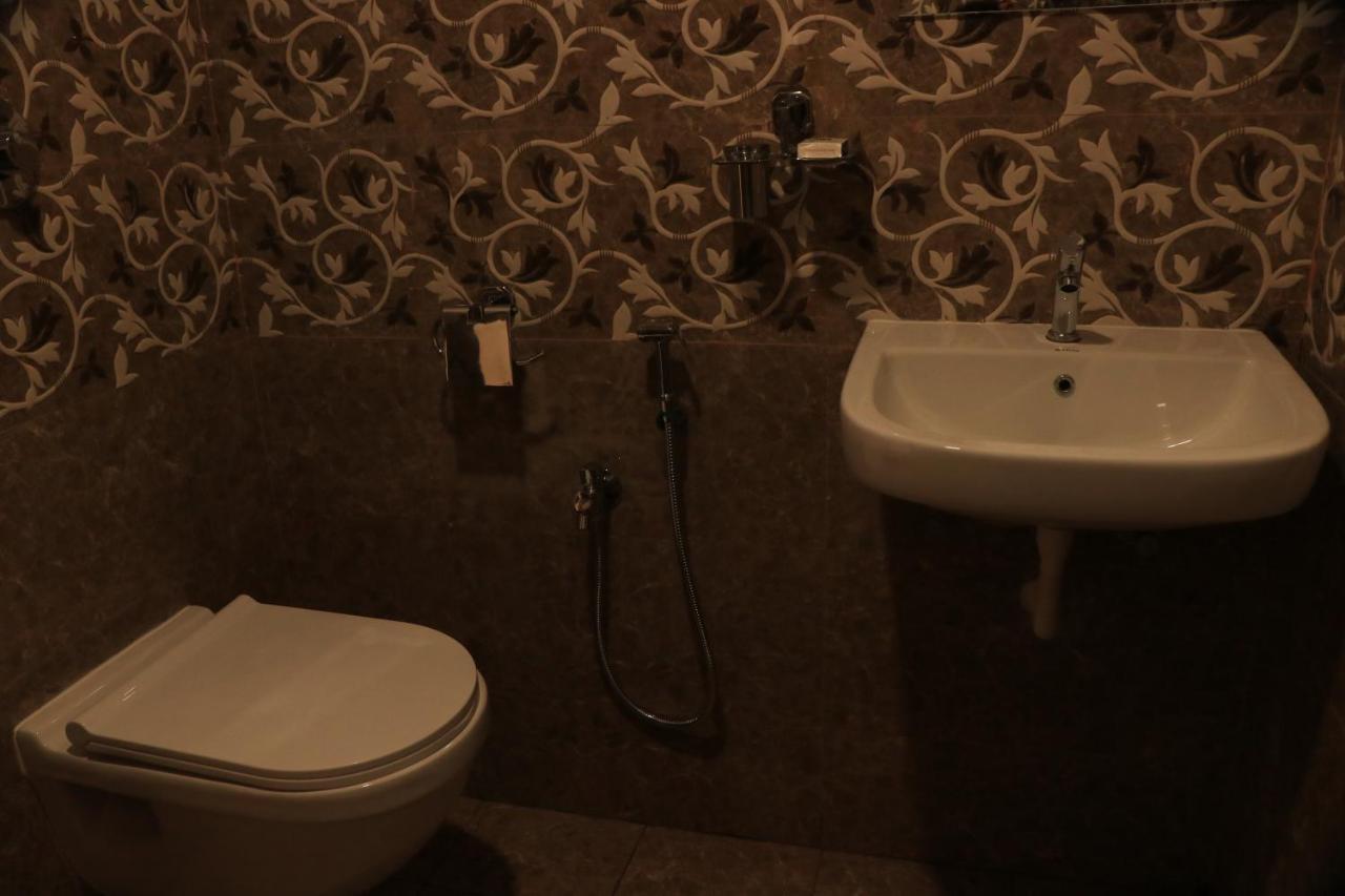 Hotel Viraj Residency Bhuj Extérieur photo